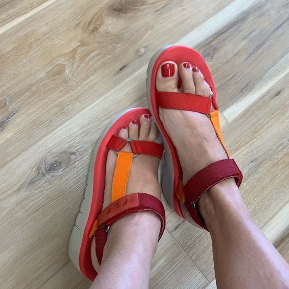 Fly London Yefa Multi Platform Strap Sandal Summer Vacation 9/ 9.5 Spicy Red - Picture 2 of 12